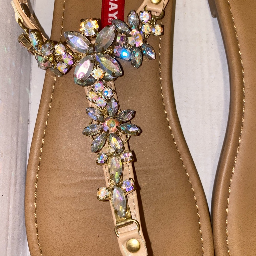 Toe post sandals